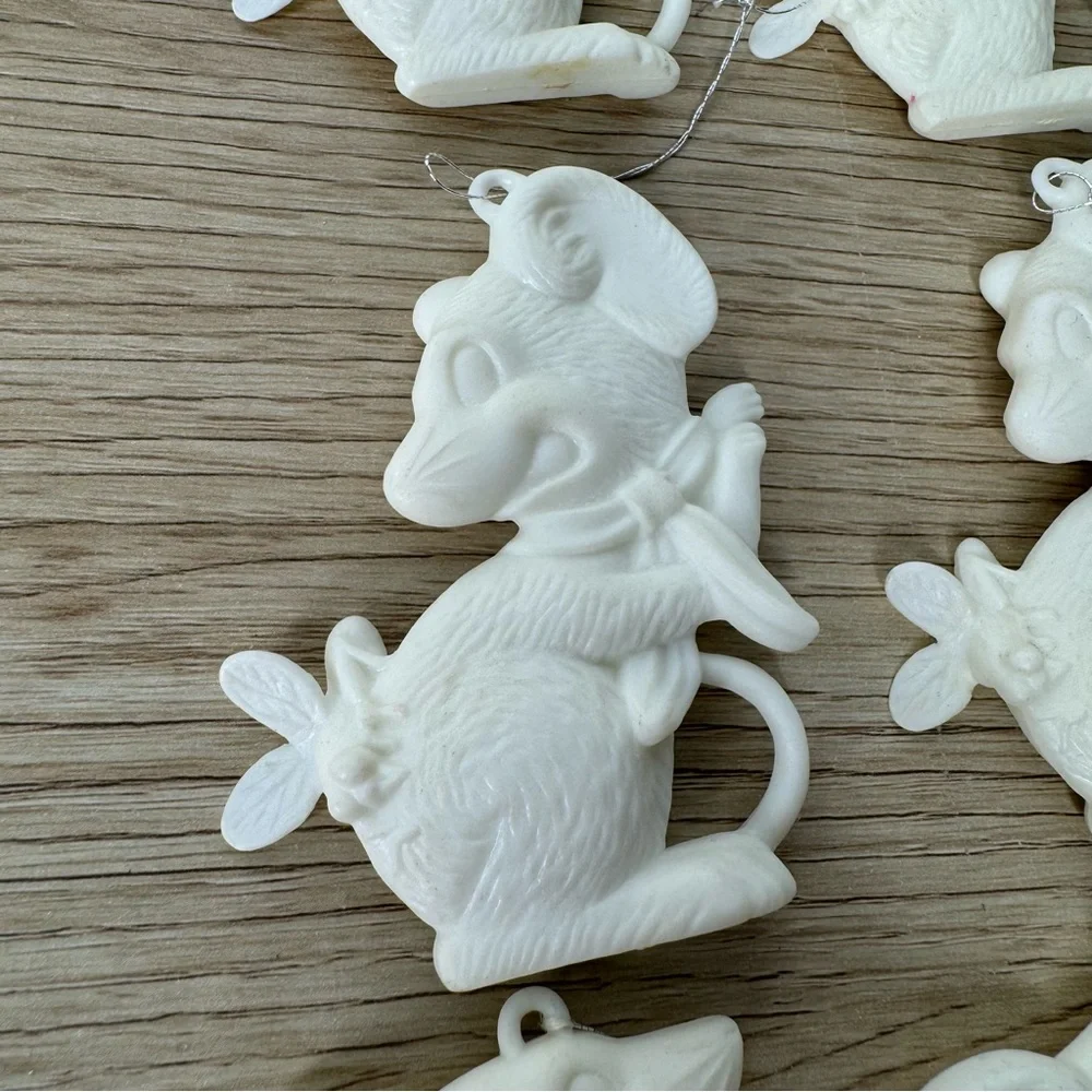 White Plastic Christmas Mice Flat Vintage Ornaments Lot Of 11 MCM Classic‎ Tacky